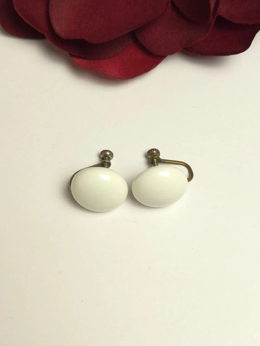 Vintage Japan Round White Milk Glass Ceramic Earrings Screw Back Made in Japan